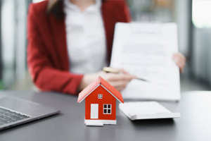 Comparing homeowners insurance policies: What to look for